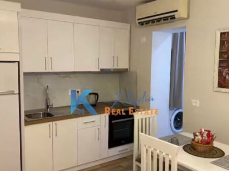 1+1 apartment for rent at Bulevardi Zogu I, near the Ministry of Justice