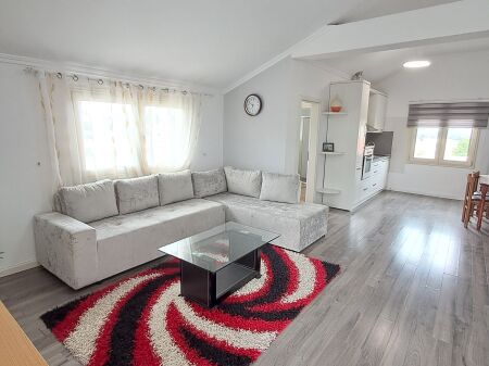 Apartment 2+1 for rent + private parking included in the price, Haki Gjici street