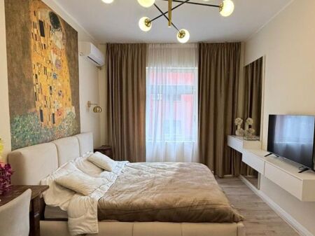 APARTAMENT 2+1 per SHITJE tek  Pallatet agimi