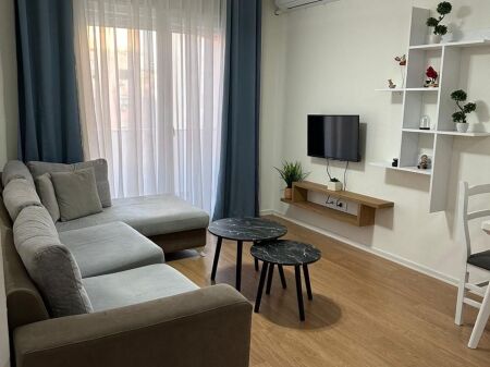 🏢Opposite the New Maternity “Koco Glozheni”, a furnished 1+1 apartment is for rent. 50,000 Leke