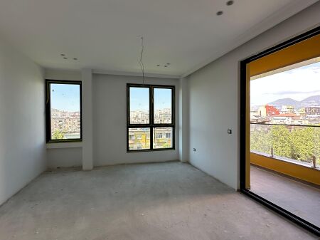 Shesim Apartament 2+1+2+ Post Parkimi Square 21