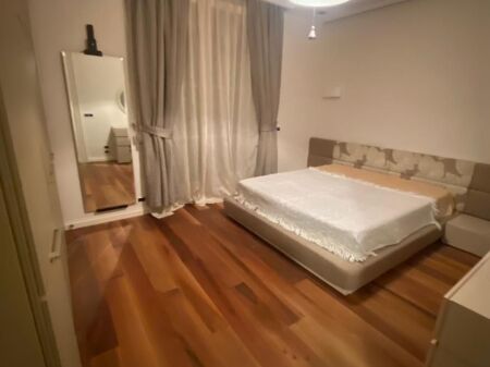 Appartamento 1+1 in affitto alla Scuola Rossa Nuovo Bazaar Tirana