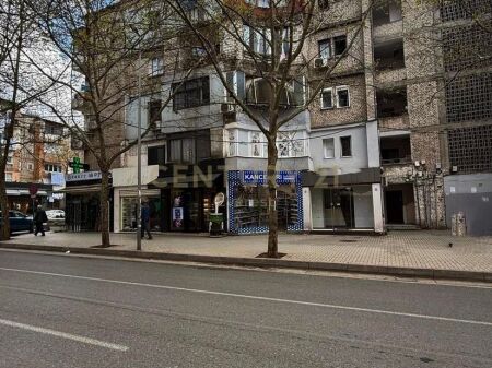 Negozio in affitto, Via Bardhyl
