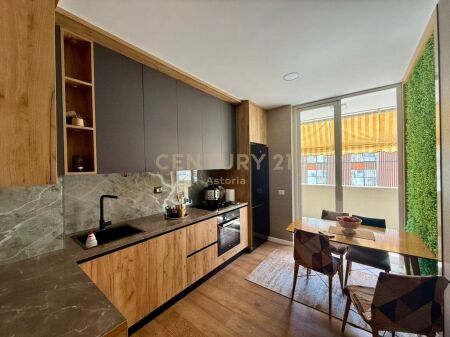 APARTMENT FOR SALE 2+1+2 IN THE "PANORAMA" COMPLEX