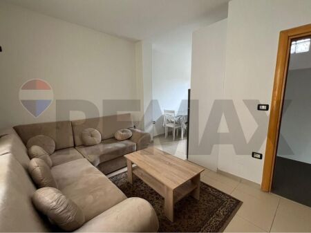 APARTAMENT 1+1 PER QIRA TEK RRUGA MINE PEZA