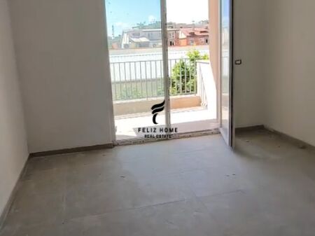 UFFICIO IN AFFITTO 94 M2 LAPRAKE 80.000 LEKE FH-73634