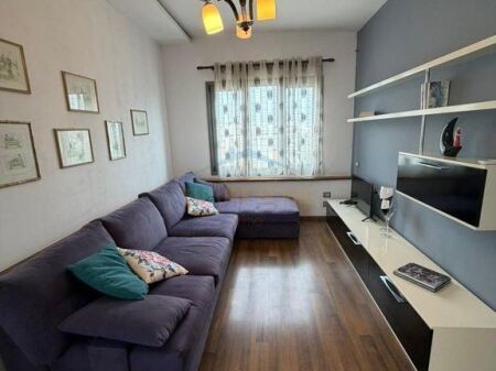 Qera , Apartament 2+1 , Pazari i Ri , Tirane