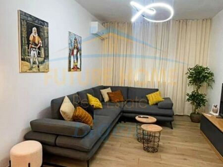Qera, Apartament 2+1, Qendër, Tiranë.