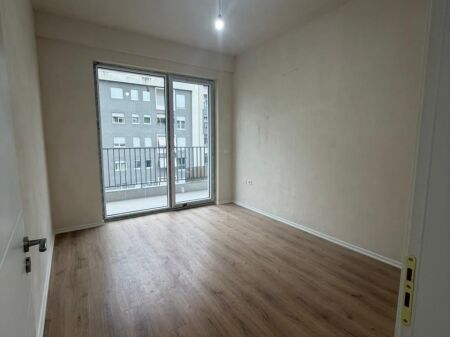 Shesim Apartament 3+1+2 Bega Komune Parisit