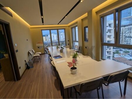 2+1+2 Environment for Office Center