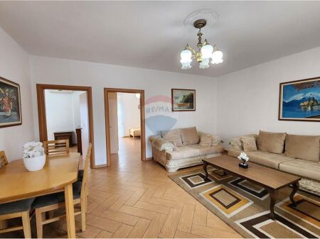 Apartament 2+1 per qira te Selvia