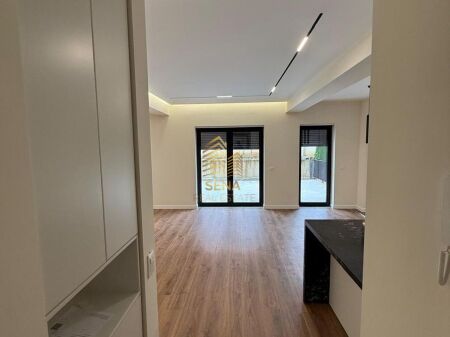 Shitet, Apartament 3+1+2+D+Verande, Rezidenca Kodra e Diellit II, 330.000 Euro