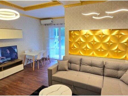 Apartament 2+1për shitje prane Radisson Hotel Liqeni i Thatë, Tiranë 235,000 €
