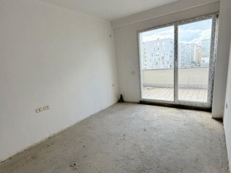 🏢APARTAMENT 2+1 ME VERANDË PËR SHITJE – NIKU KONSTRUKSION, Komuna Parisit!📍