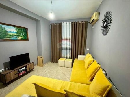 APARTAMENT 1+1 PER SHITJE NE ASTIR