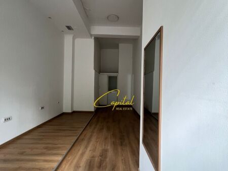 BUSINESS PREMISES FOR RENT 28 M2 XHAMLLIKU 40,000 LEKE