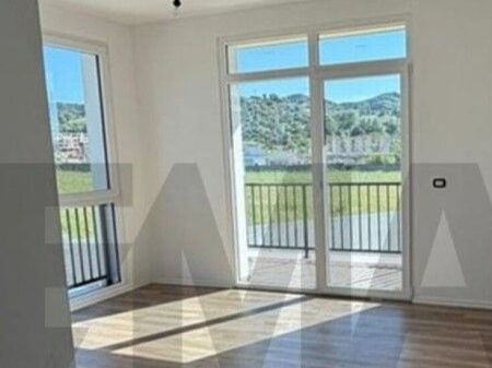 SHITET, APARTAMENT 2+1, SAUK, TIRANA ID: 530581012-18