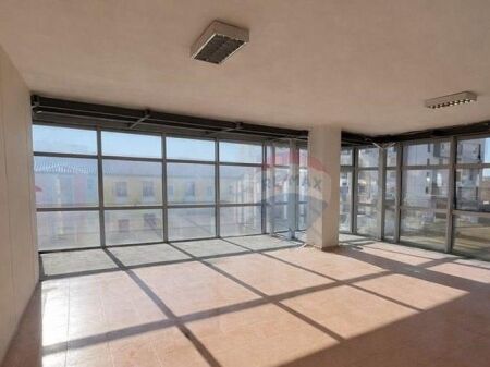 EXCLUSIVE COMMERCIAL SPACE FOR RENT KINOSTUDIO  ID:530261057-323