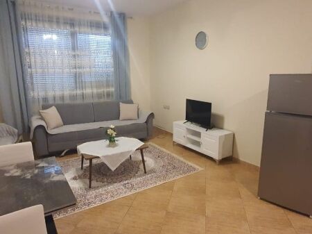 🏡 **Super Apartament 2+1 me Qira te Rruga e Kosovarëve**