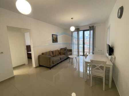 In vendita, Appartamento 2+1, "Residenca Alba", 21 Dhjetori.
