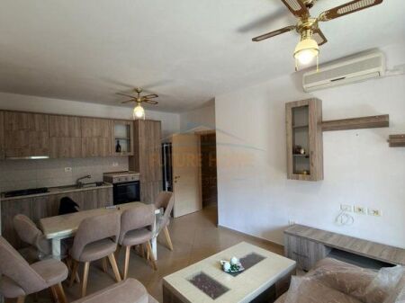 Shitet, Apartament 2+1, Fresk.