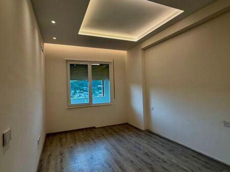 🏡 Appartamento 1+1 arredato in vendita a Golden Park