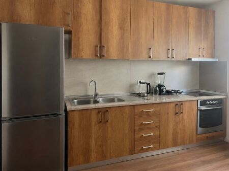 At Komuna Parisit, a 1+1 apartment is for rent in a new building on the second floor!