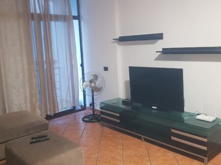 Apartment 1+1 for rent near the Park on Kavajes Street near Globe.