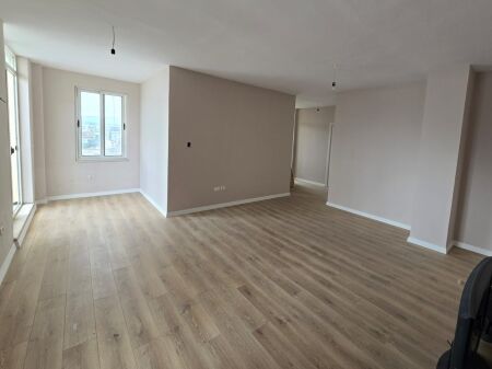 📌APARTAMENT 2+1+2 ME SUPER VERANDË TEK KOMPLEKSI FRATARI