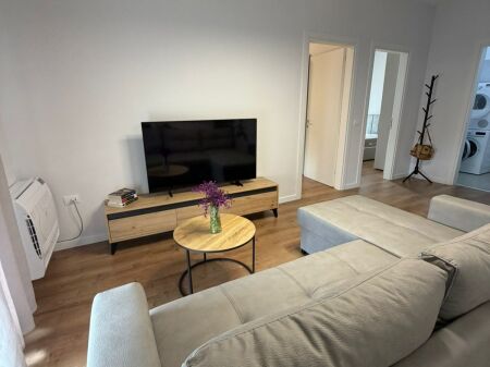 Qera | Apartament 2 + 1 | Rruga 5 Maji | 600 €/muaj