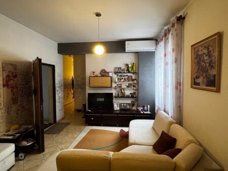 Apartament 2+1 per shitje , Rruga Kavajes