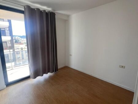 🏢 Ambient zyre me qira 1+1 tek Golden Tower, Mine Peza