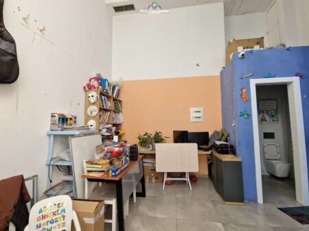 Negozio in Affitto Vicino a Medreseja ( ID BD21905) Tirane