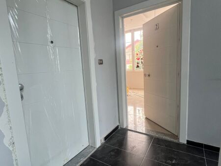 Studio apartment for rent at 5 Maji after Concord Center (7 minutes on foot from Amerikan 2, hospitals) 