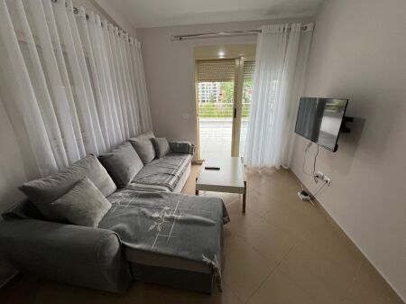APARTAMENT 1+1 ME QERA, PRANE KOPSHTIT ZOOLOGJIK