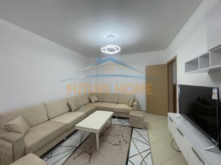 Qera, Apartament 2+1, Fresk , Tiranë.