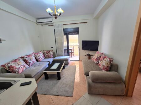 Apartament 1+1 Ne Shitje, Golem, Hotel Blu