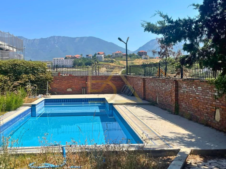 Vilë 4-Katëshe me Pishinë për Shitje – pranë TEG, Mjull-Bathore, Tiranë