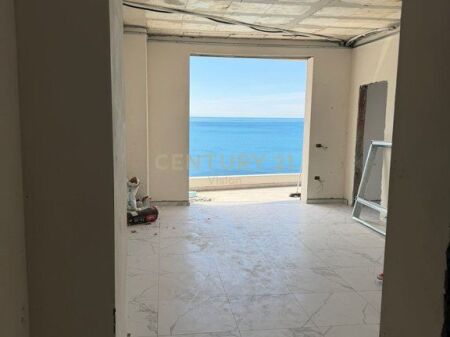 The wave hyrje Apartamenti me pamje nga deti 1+1 në shitje në Shëngjin - 138600€ | 77 m²
