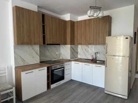 In affitto 1+1 Via 5 Maji 42.000 leke