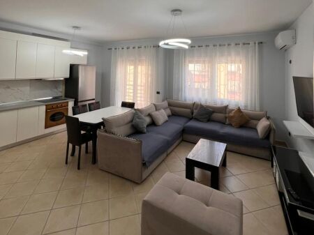 Apartament 2+1 me qira, Qender