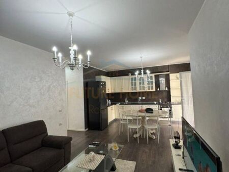 Shitet , Apartament 2+1+2 , Fresk