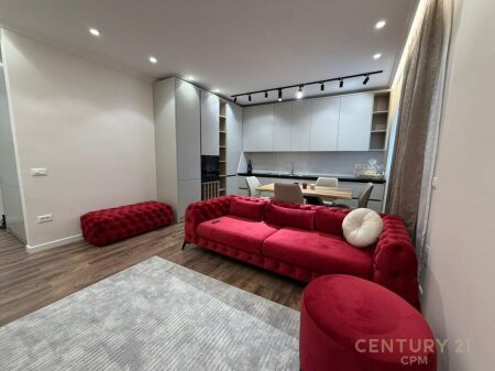 Apartament 1+1+Post Parkimi ne shitje Tek Pazari i Ri