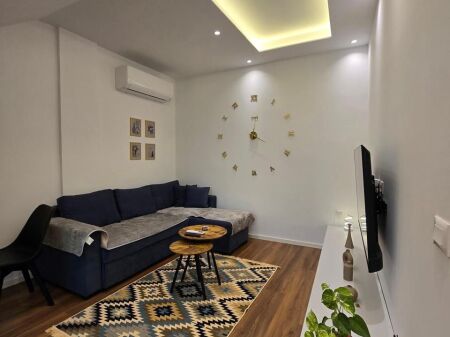 JEPET APARTAMENT ME QERA 1+1 RRUGA E DURRESIT