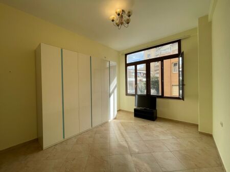 OFFICE FOR RENT 2+1 AT KOMUNA E PARSIT