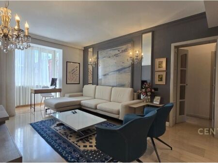Apartament 3+1 Me Qira në Rruga e Durresit, Tiranë !!