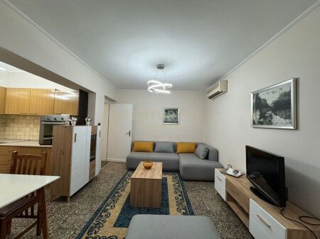 Shkolla e Baletit, apartament 1+1 me qira