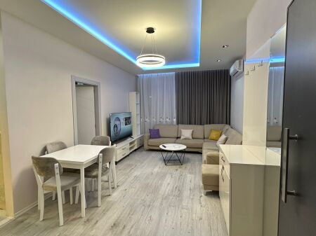 Kodra e Diellit jepet me qira apartment 2+1i mobiluar