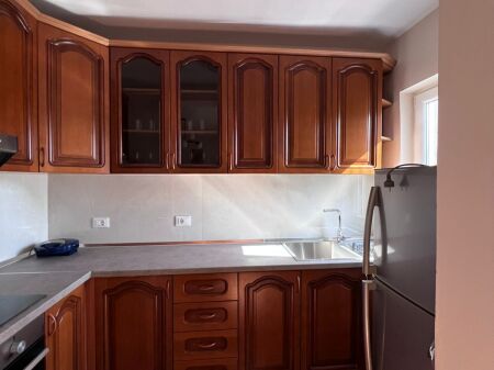 🏢Pas Ambasades Amerikane,jepet me qera apartament 2+1,i mobiluar 80,000Leke