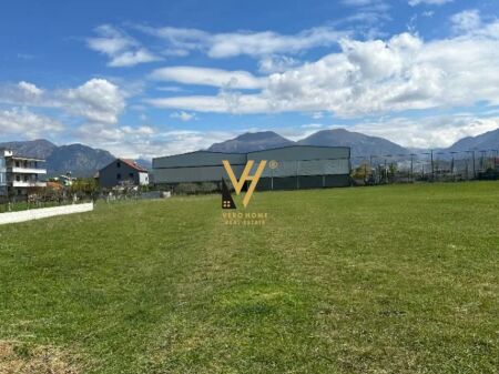 SHITET TOKE ARE 4.200 M2 NE KAMEZ 290.000 EURO